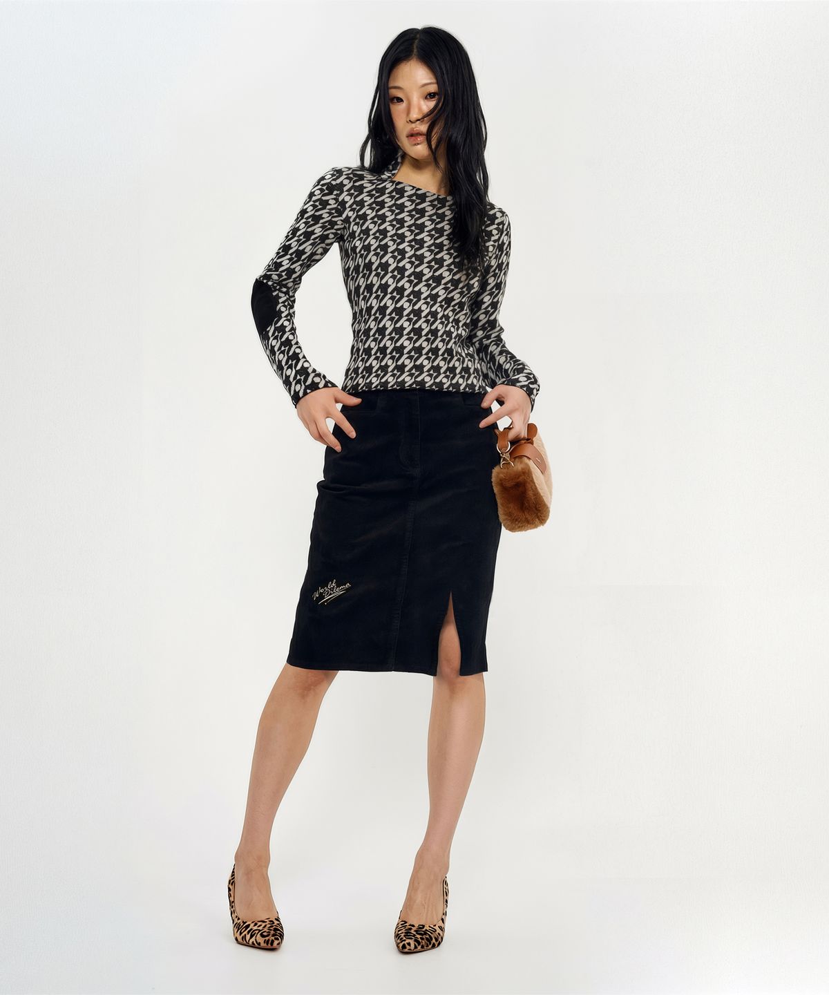 월드딜레마(WORLDDILEMA) SLIT CORDUROY PENCIL SKIRTS (BLACK)