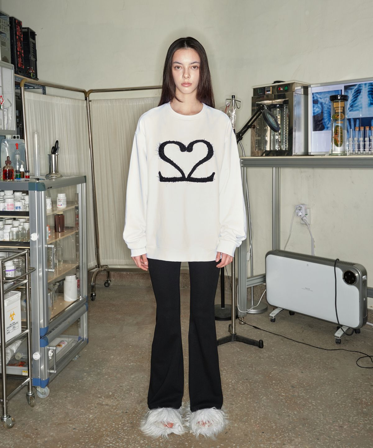 이투둘(222) TOP 024 (WHITE)
