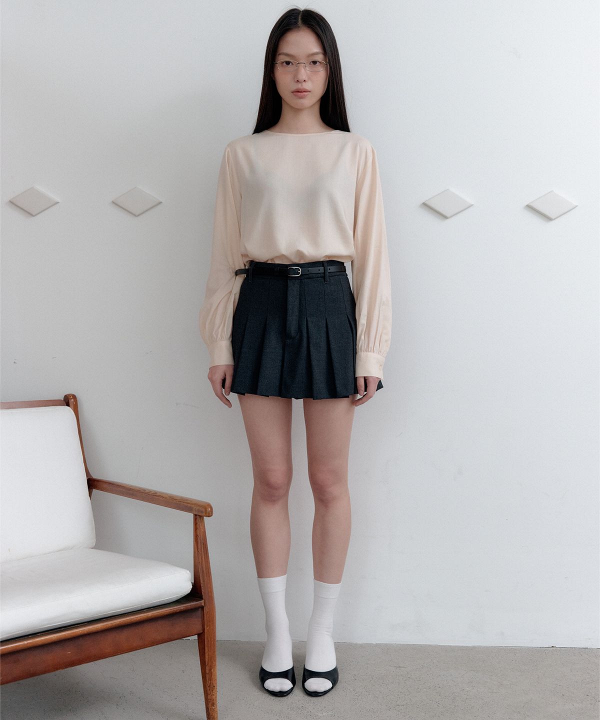 벨르(VELLE) Drape Blouse_Beige