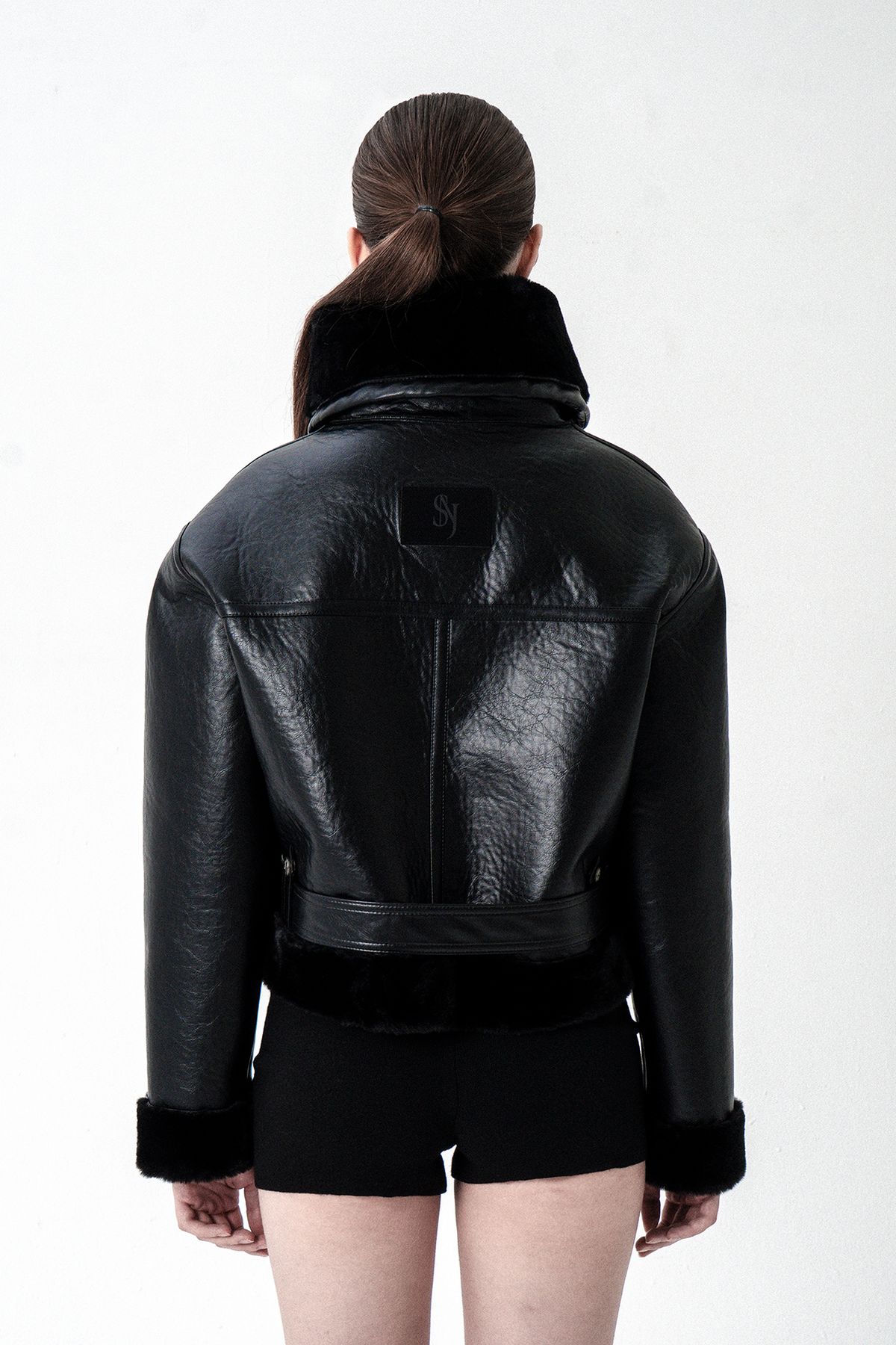 시너진(SYNERJYN) LINE BELT MUSTANG JACKET BLACK