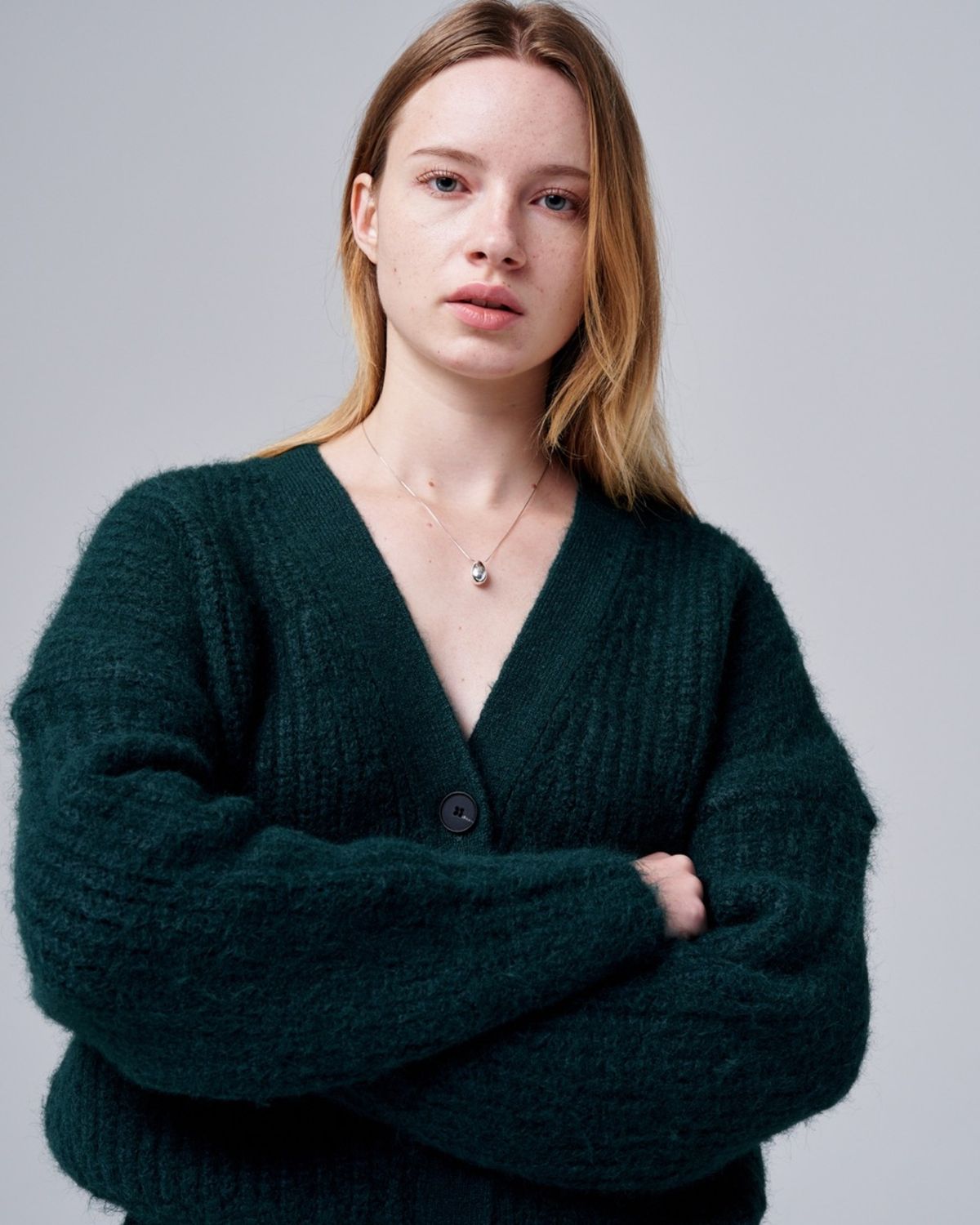 오드프레젠트(ODDPRESENT) Grain Knit Cardigan