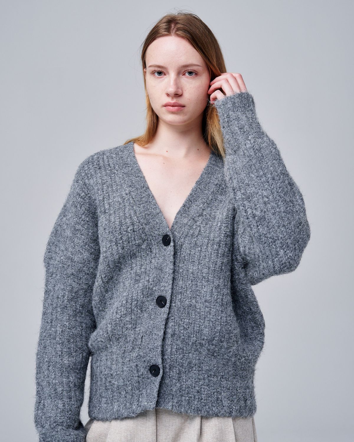 오드프레젠트(ODDPRESENT) Grain Knit Cardigan