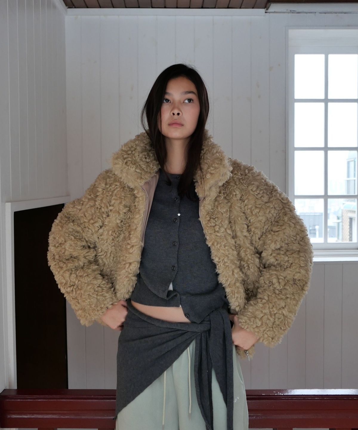 인지액티브(INJIACTIVE) Boucle Fur Coat 베이지