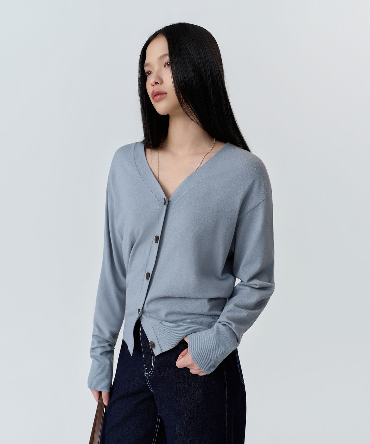 무신사 스탠다드 우먼(MUSINSA STANDARD WOMAN) 우먼즈 에센셜 릴렉스드 가디건 [그레이쉬 블루]