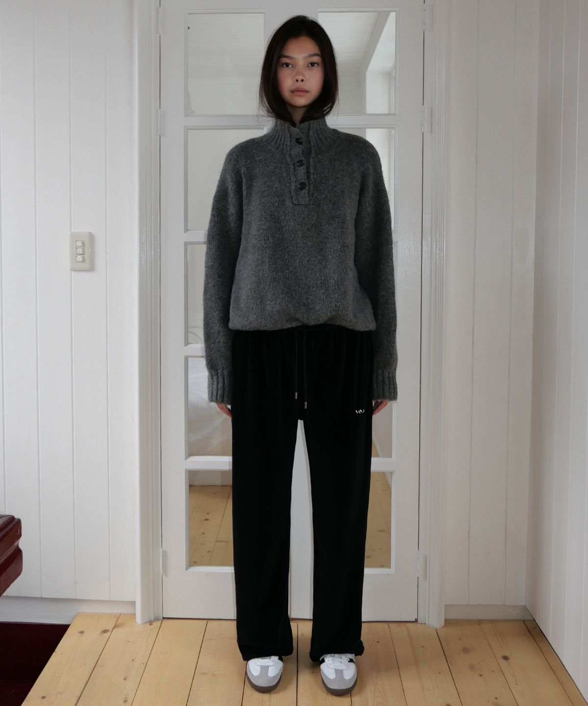 인지액티브(INJIACTIVE) Velour Two-Way Sweatpants 블랙