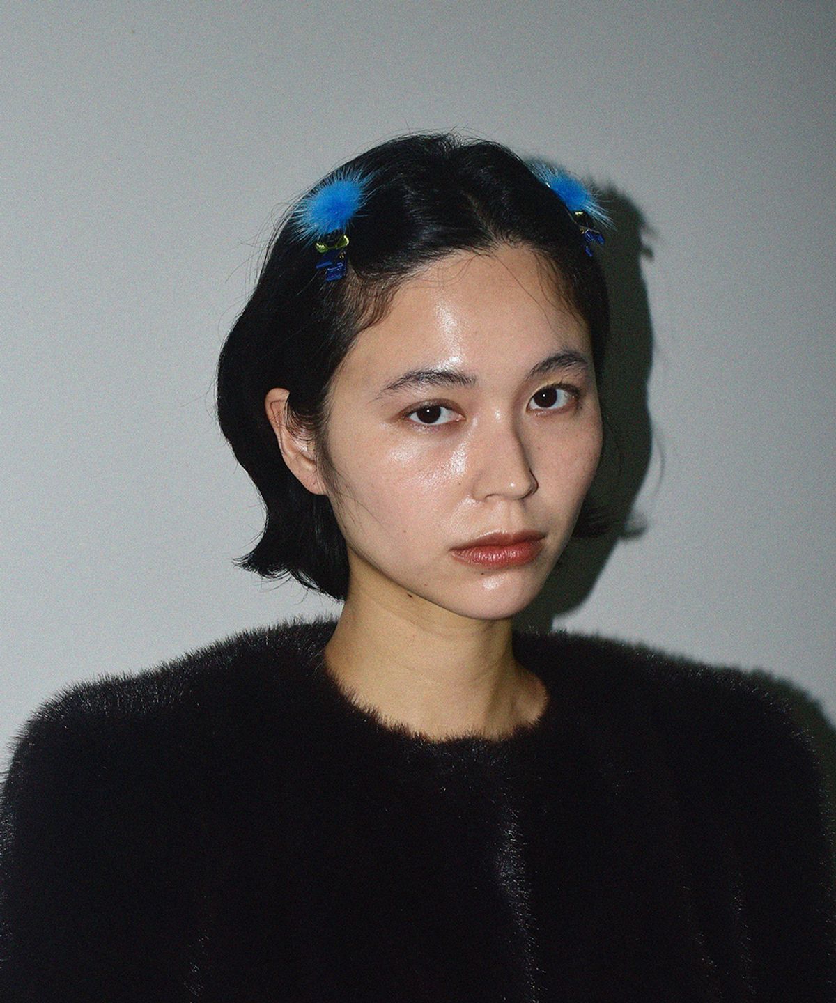 유지떼(USITE) FUR ROSE HAIR PIN, BLUE 퍼 헤어핀