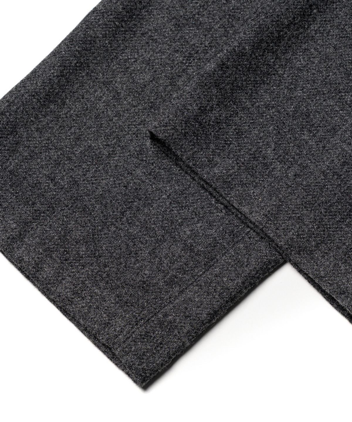 에든버러클럽(EDINBURGH CLUB) ONE-TUCK WIDE FIT WOOL BLENDED PANTS [CHARCOAL]