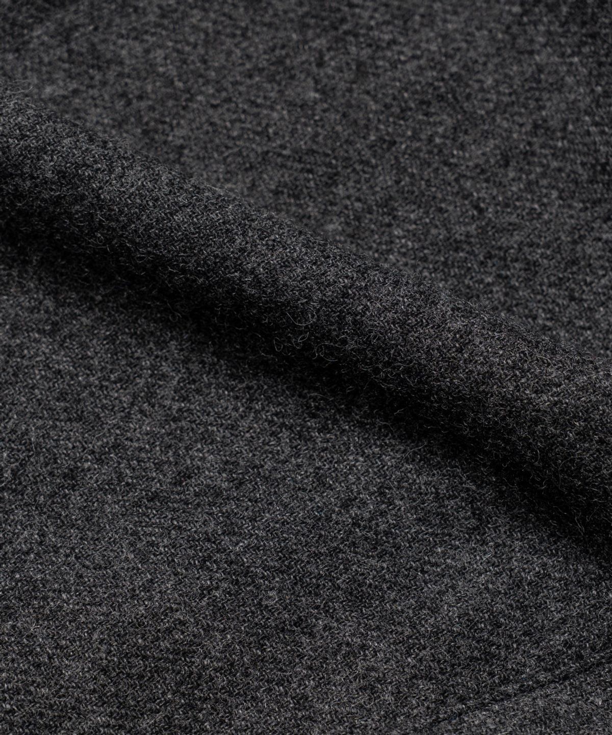 에든버러클럽(EDINBURGH CLUB) ONE-TUCK WIDE FIT WOOL BLENDED PANTS [CHARCOAL]