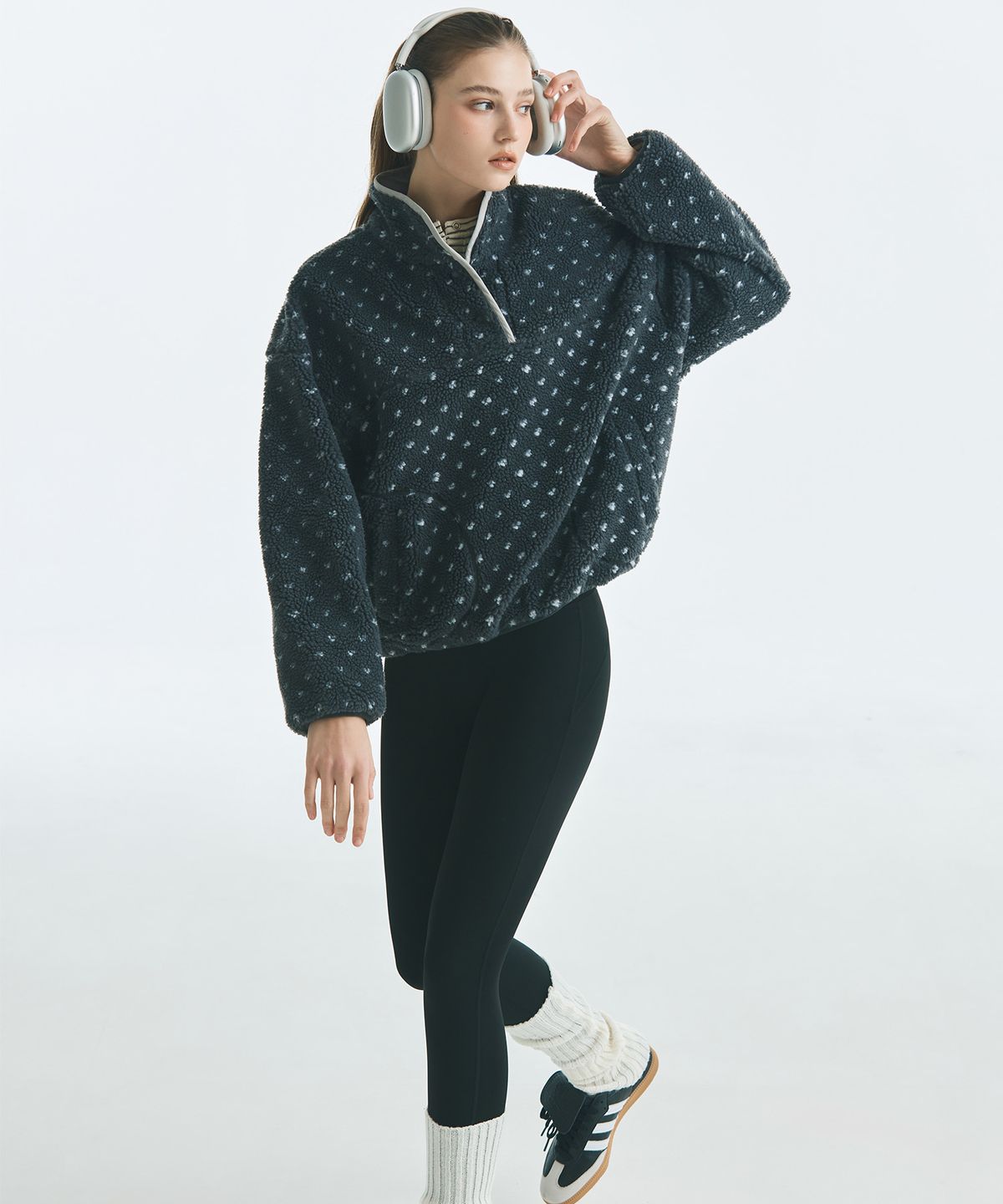 미쏘(MIXXO) 도트 아노락 반집업 플리스 자켓_MIWJMG117C