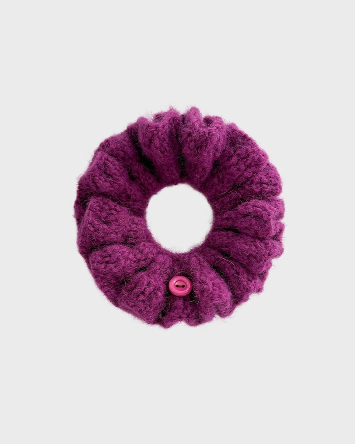 잇더즌매터(IT DOESN'T MATTER) Crochet button scrunchie (Purple)