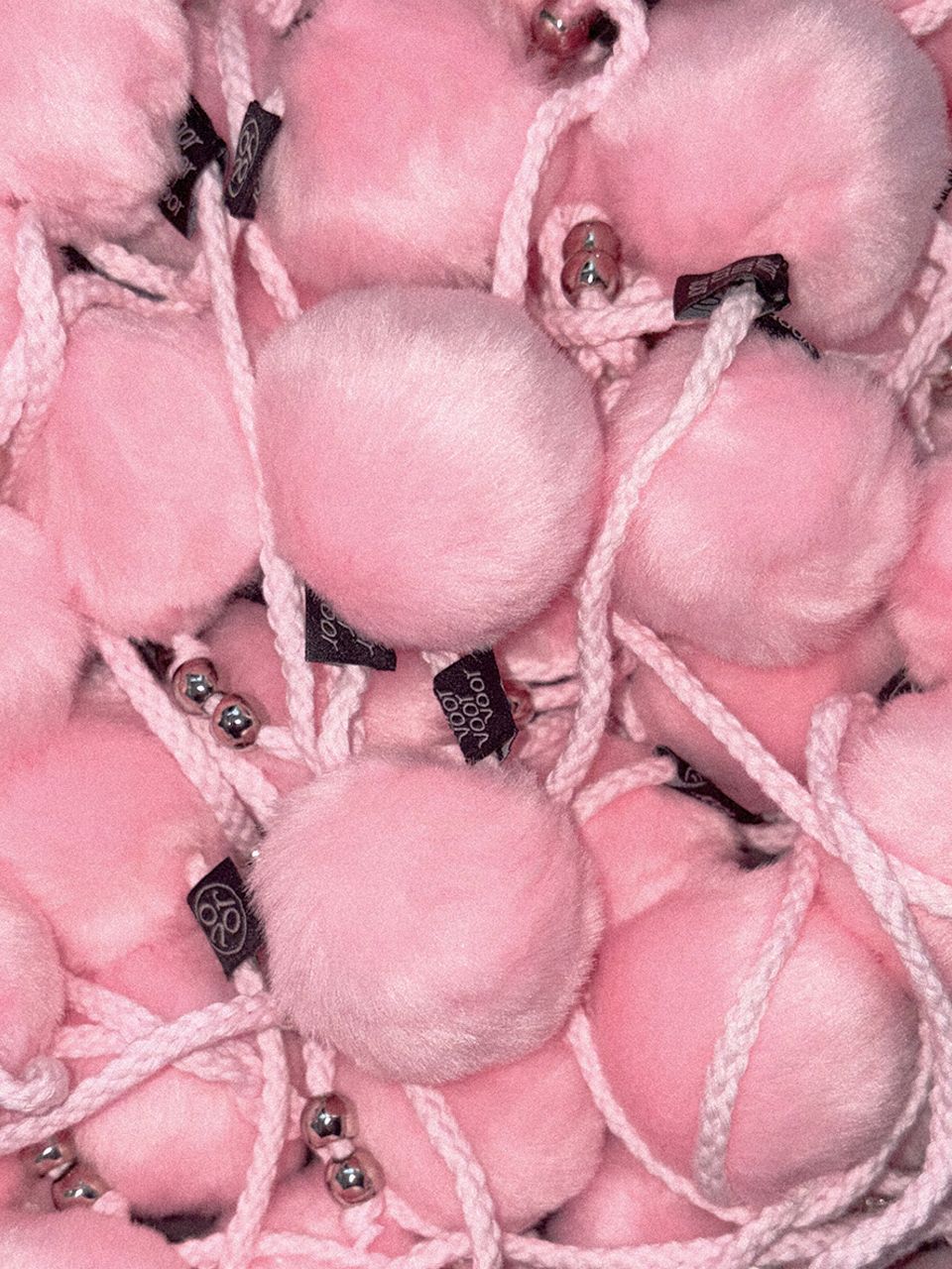 MUSINSA公式 | VOOR ファーキーホルダー_スモール_ピンク