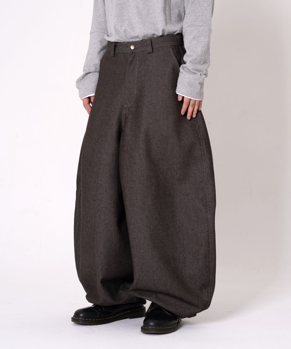 뉴치프시크디피(NEWCHEAPCHICDP) Bulker baggy pants (brown)