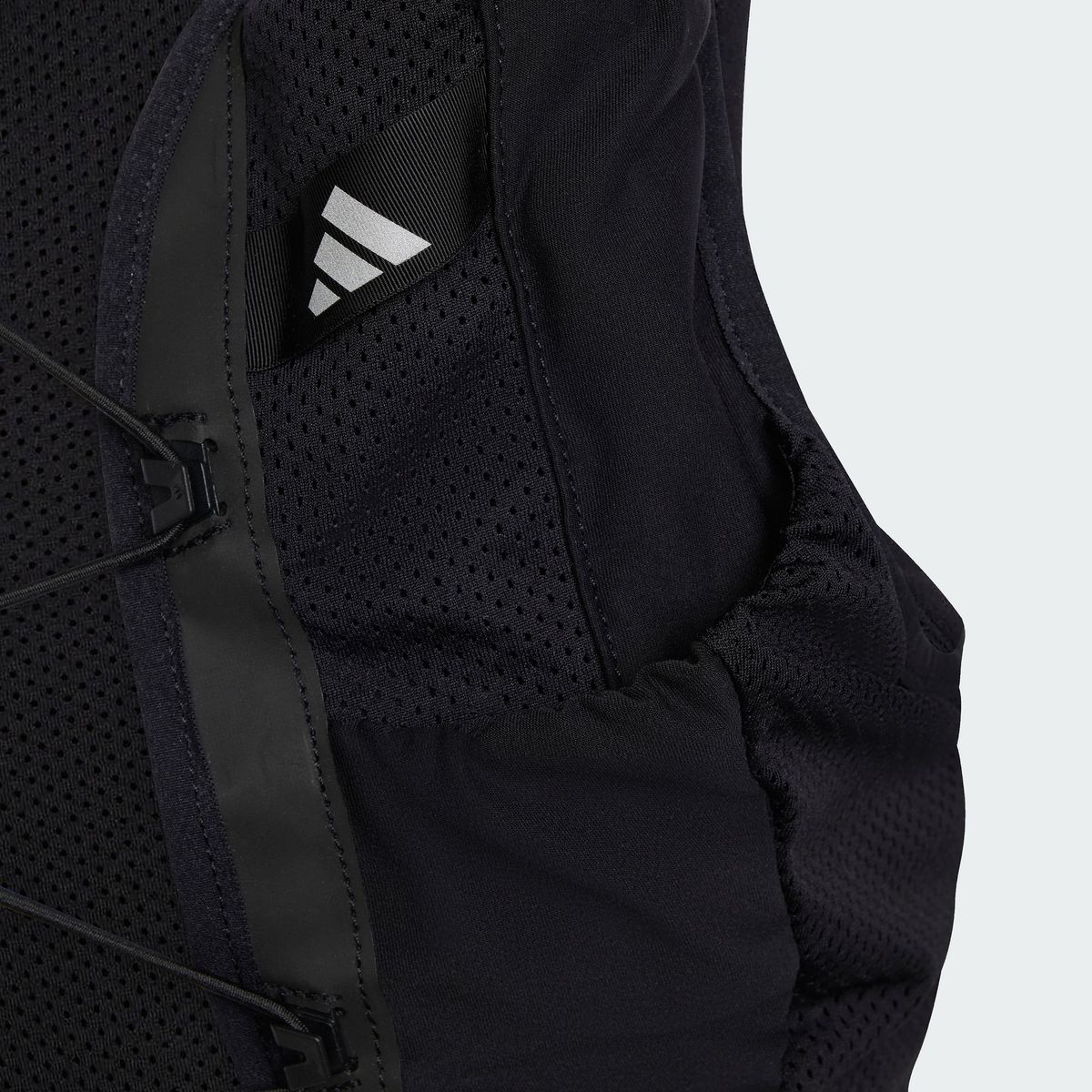 아디다스(ADIDAS) 러닝 클라이마쿨 베스트 JL6124