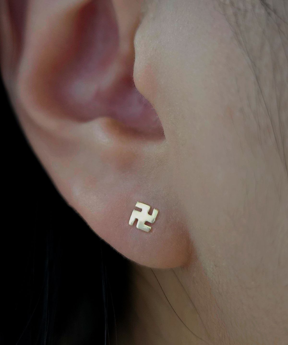 엘렌쥬얼리(HELENE JEWELRY) 14K 불교 만자 귀걸이