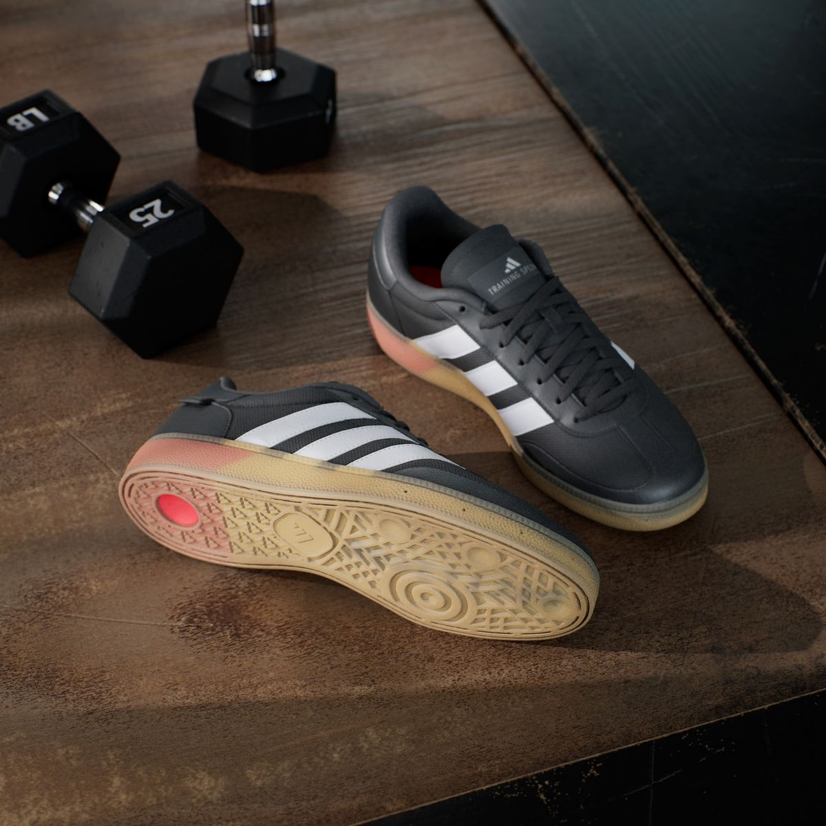 아디다스(ADIDAS) 트레이닝 스페지알 트레이닝화 JS3038