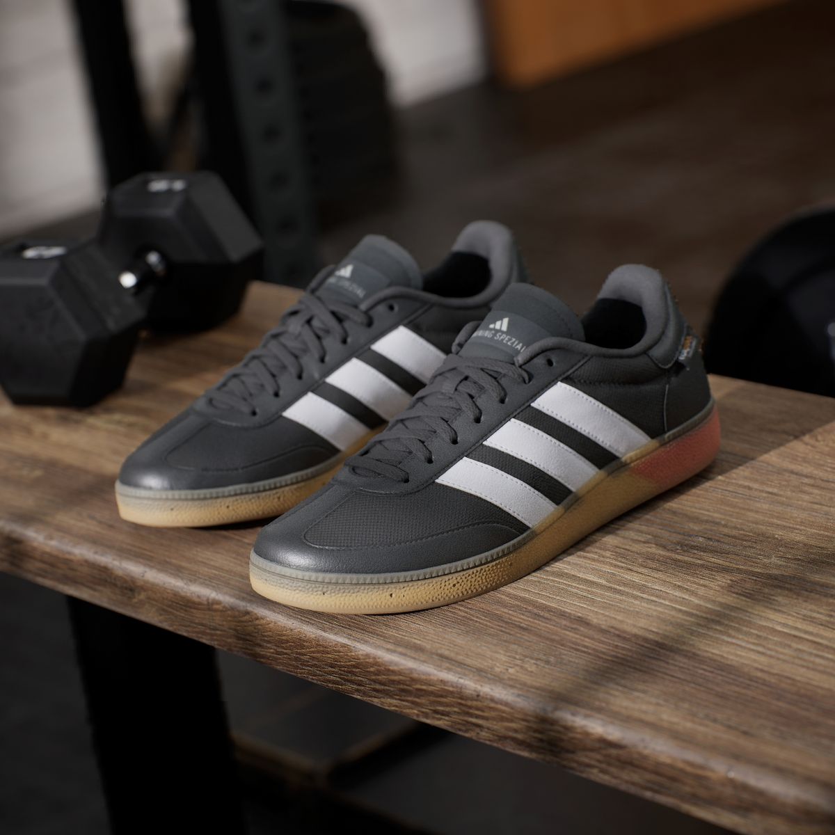 아디다스(ADIDAS) 트레이닝 스페지알 트레이닝화 JS3038