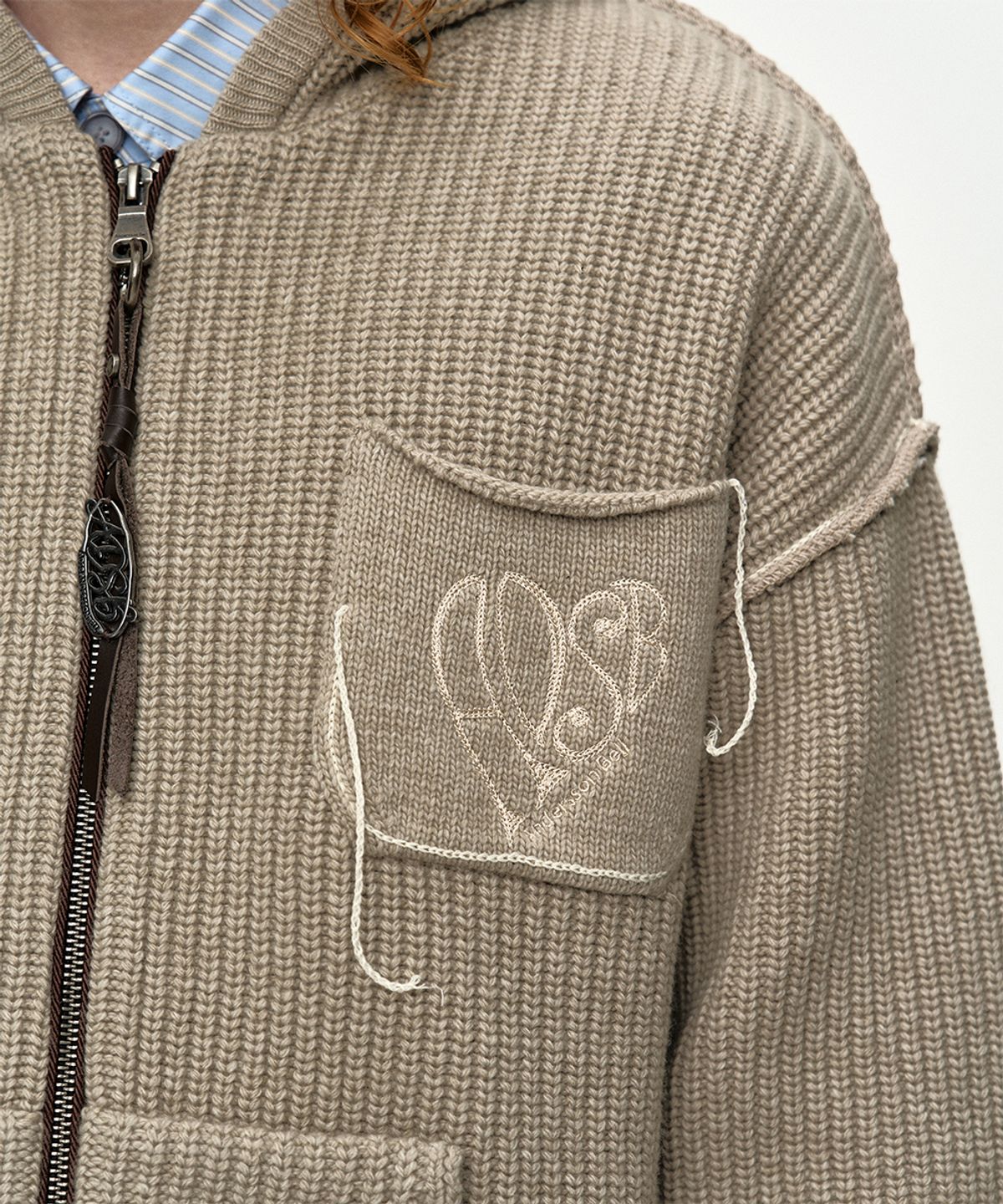 앤더슨벨(ADSB ANDERSSON BELL) UNISEX HEART LOGO HOOD ZIP-UP SWEATER atb1420u(BEIGE)