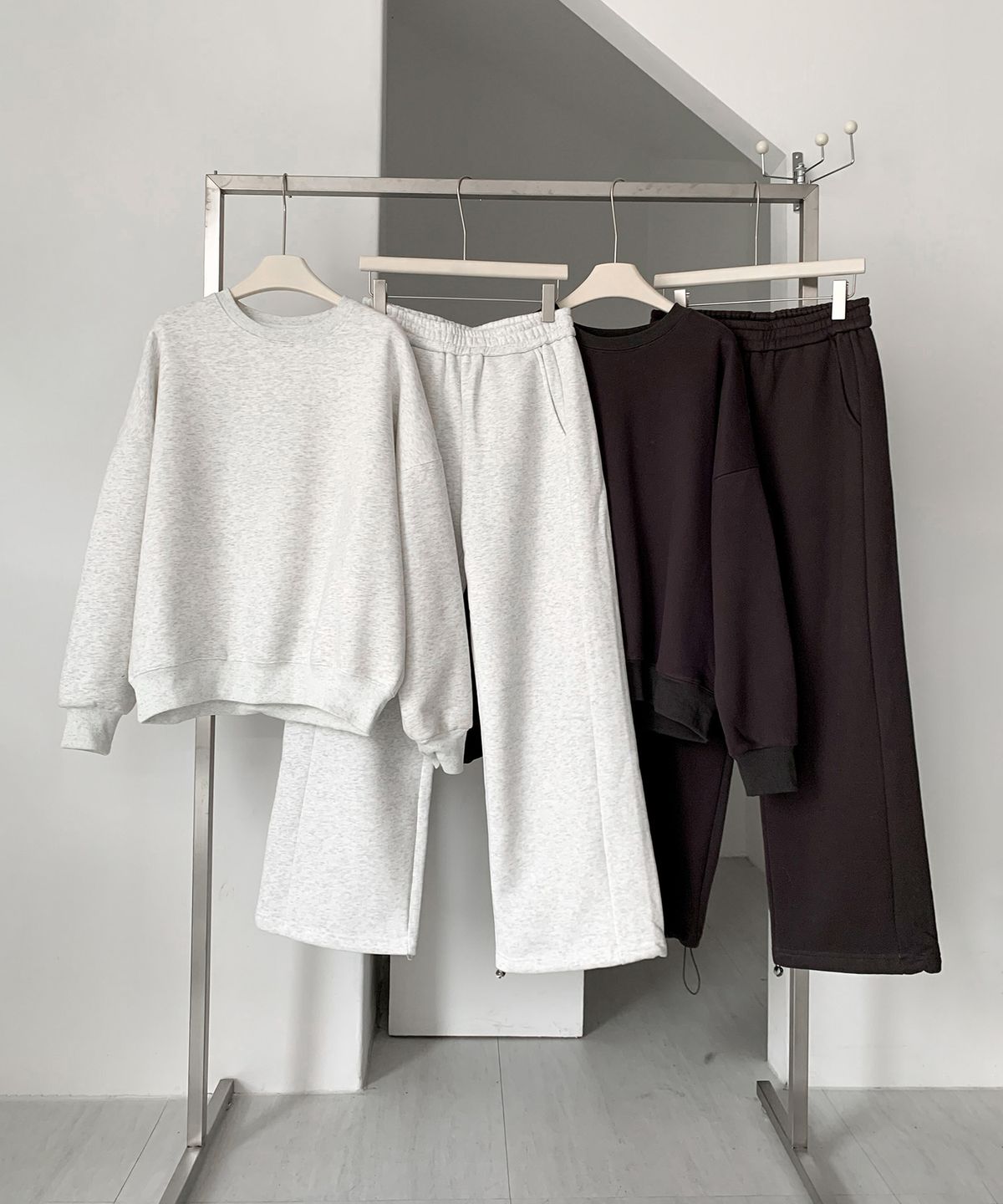 바스카라(VASCARA) [SET][Fleece-lined] Napping Round T-shirt + Banded Pants Set-up (2colors)