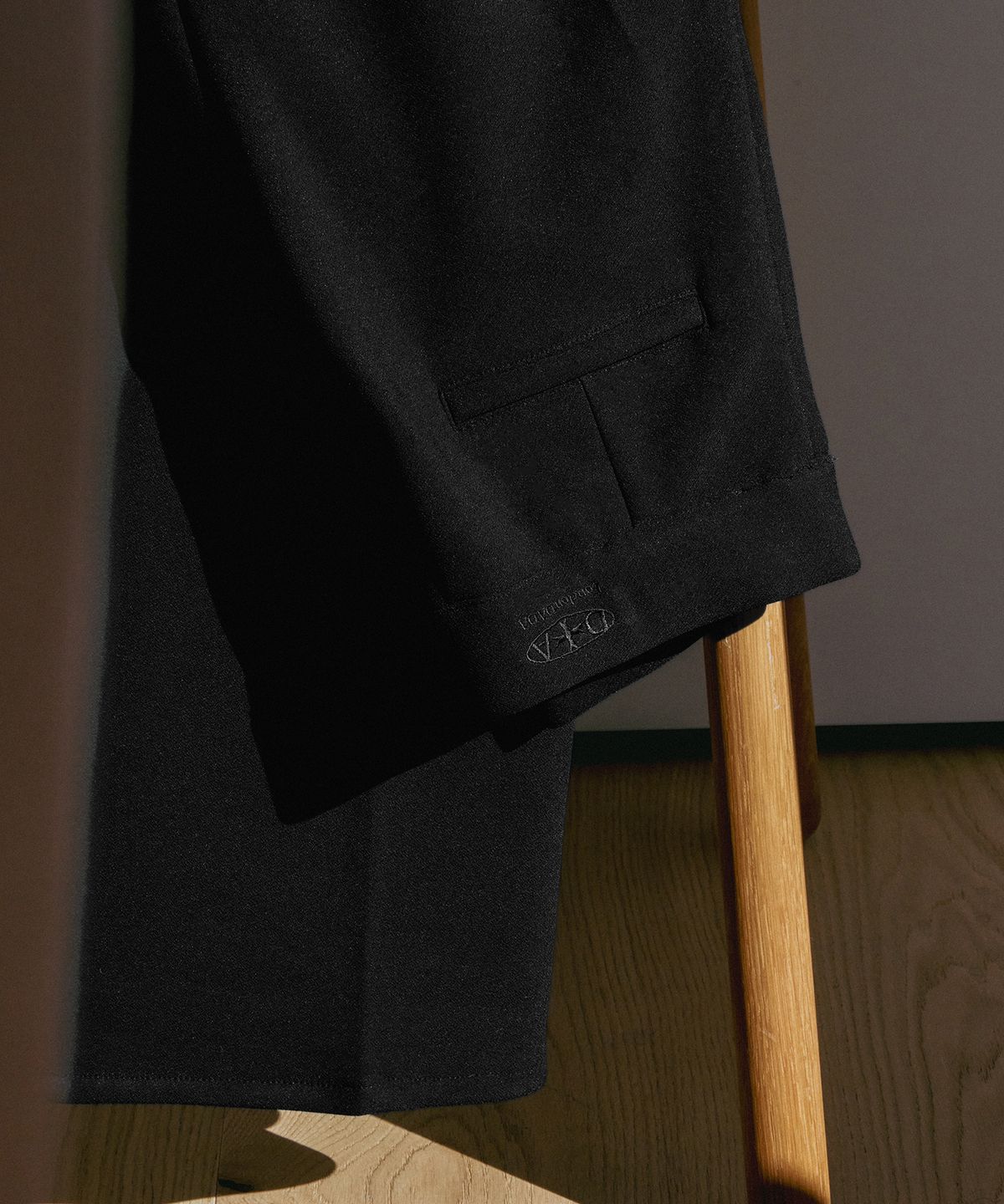 런던다다(LONDONDADA) SEMI-WIDEFIT FLEECE-LINED ELASTIC PANTS, BLACK