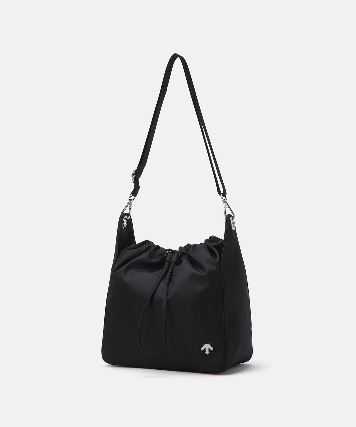 데상트(DESCENTE) 우먼스 버킷백 블랙 SR122UBG15
