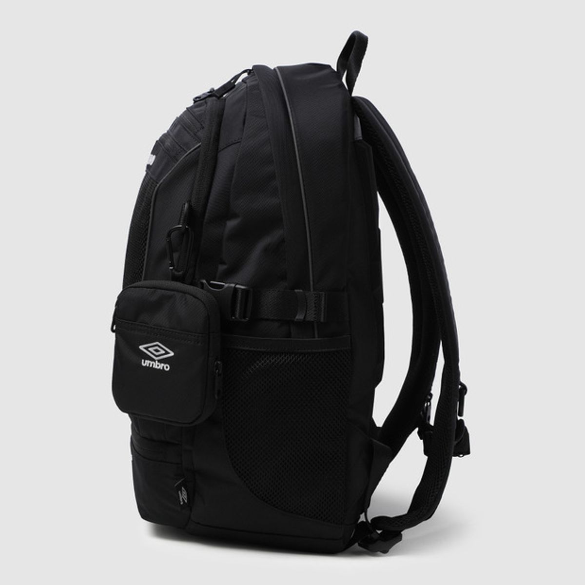 엄브로(UMBRO) 피쳐 백팩 (25L 크로스백 구성) 블랙 UR123CBP13