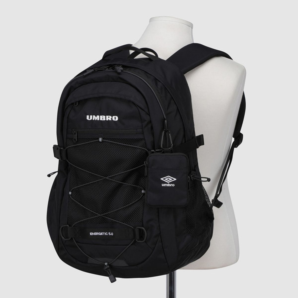 엄브로(UMBRO) 에너제틱 백팩 (29L 크로스백 구성) 블랙 UR123CBP18