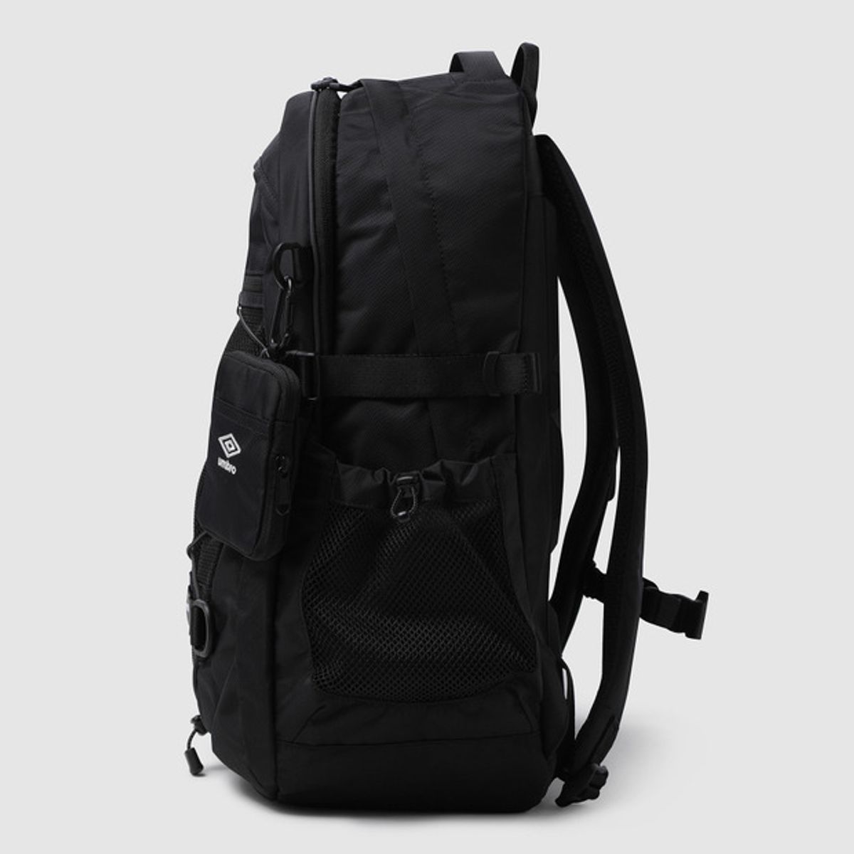 엄브로(UMBRO) 에너제틱 백팩 (29L 크로스백 구성) 블랙 UR123CBP18