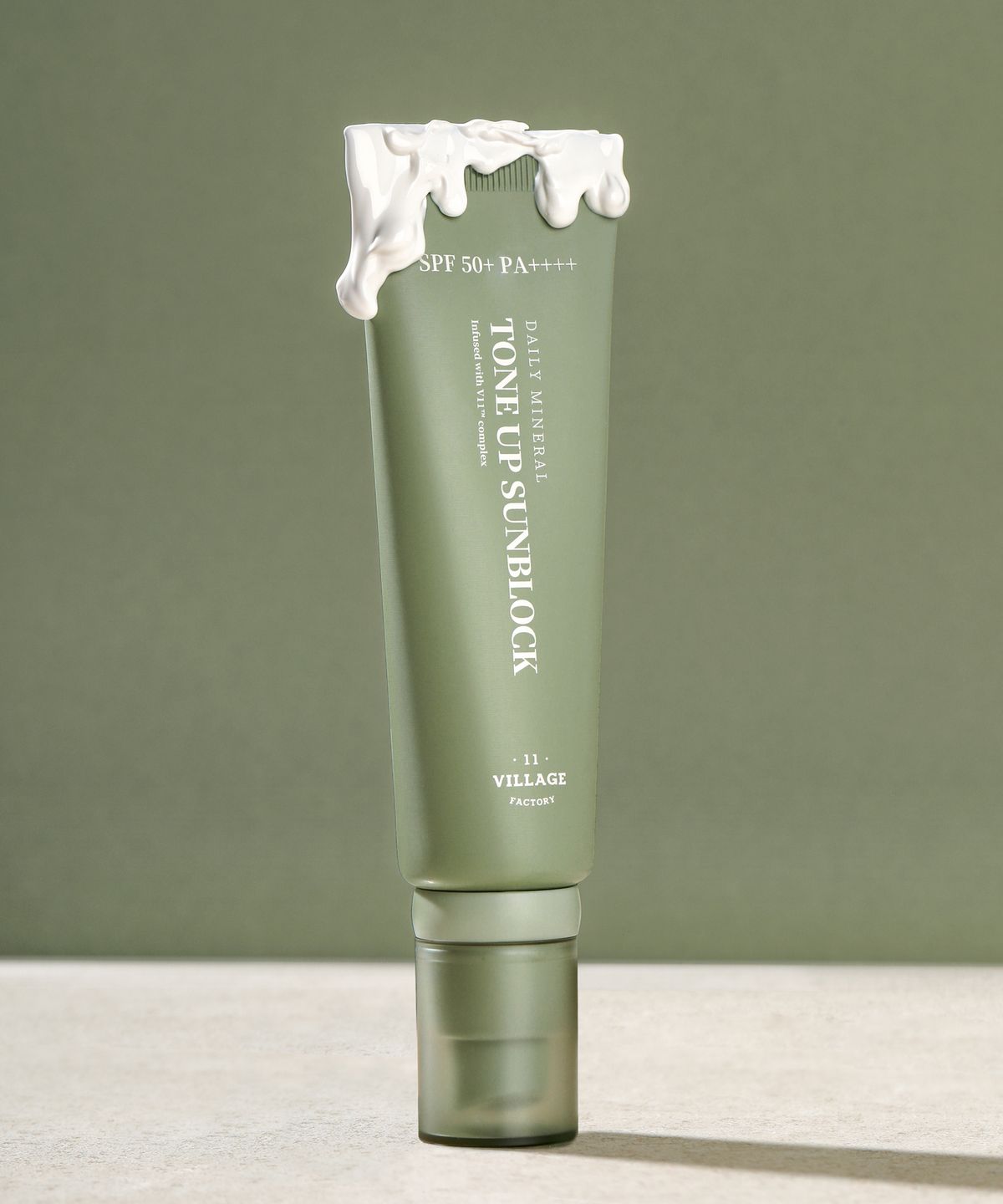 빌라쥬11팩토리(VILLAGE11FACTORY) 데일리 미네랄 톤업 선블록 50ml SPF50+ PA++++