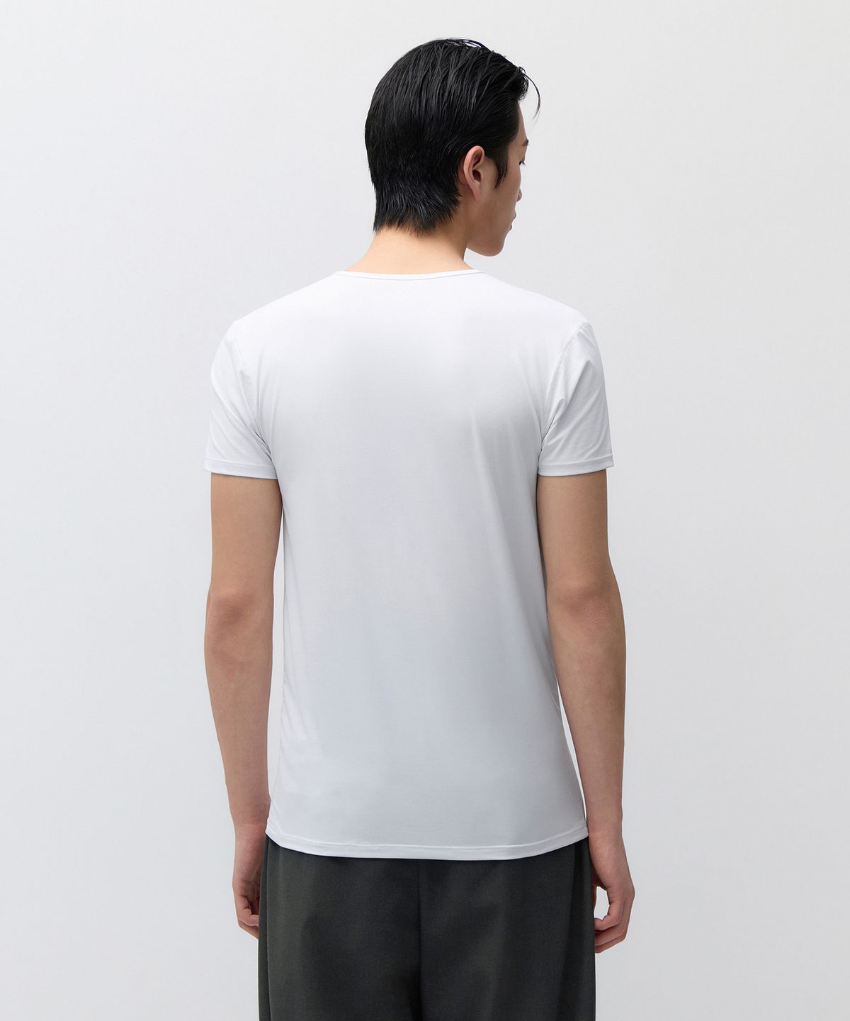 무신사 스탠다드(MUSINSA STANDARD) [쿨탠다드] 브이 넥 언더셔츠 [화이트]