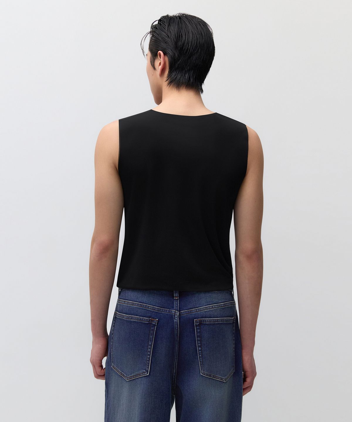 무신사 스탠다드(MUSINSA STANDARD) [쿨탠다드] 메시 프리컷 브이 넥 슬리브리스 언더셔츠 [블랙]