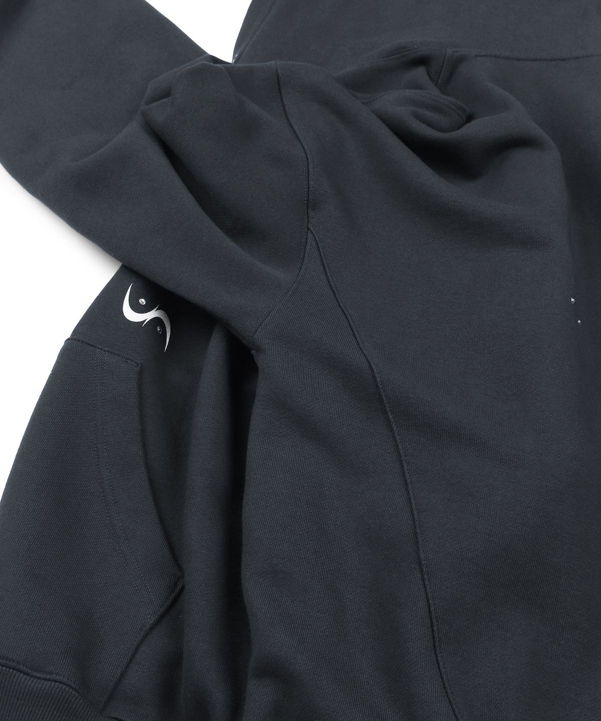 언노운컴노멀(UNKNOWNCOMENORMAL) Symbol Crystal Hoodie [CHARCOAL]
