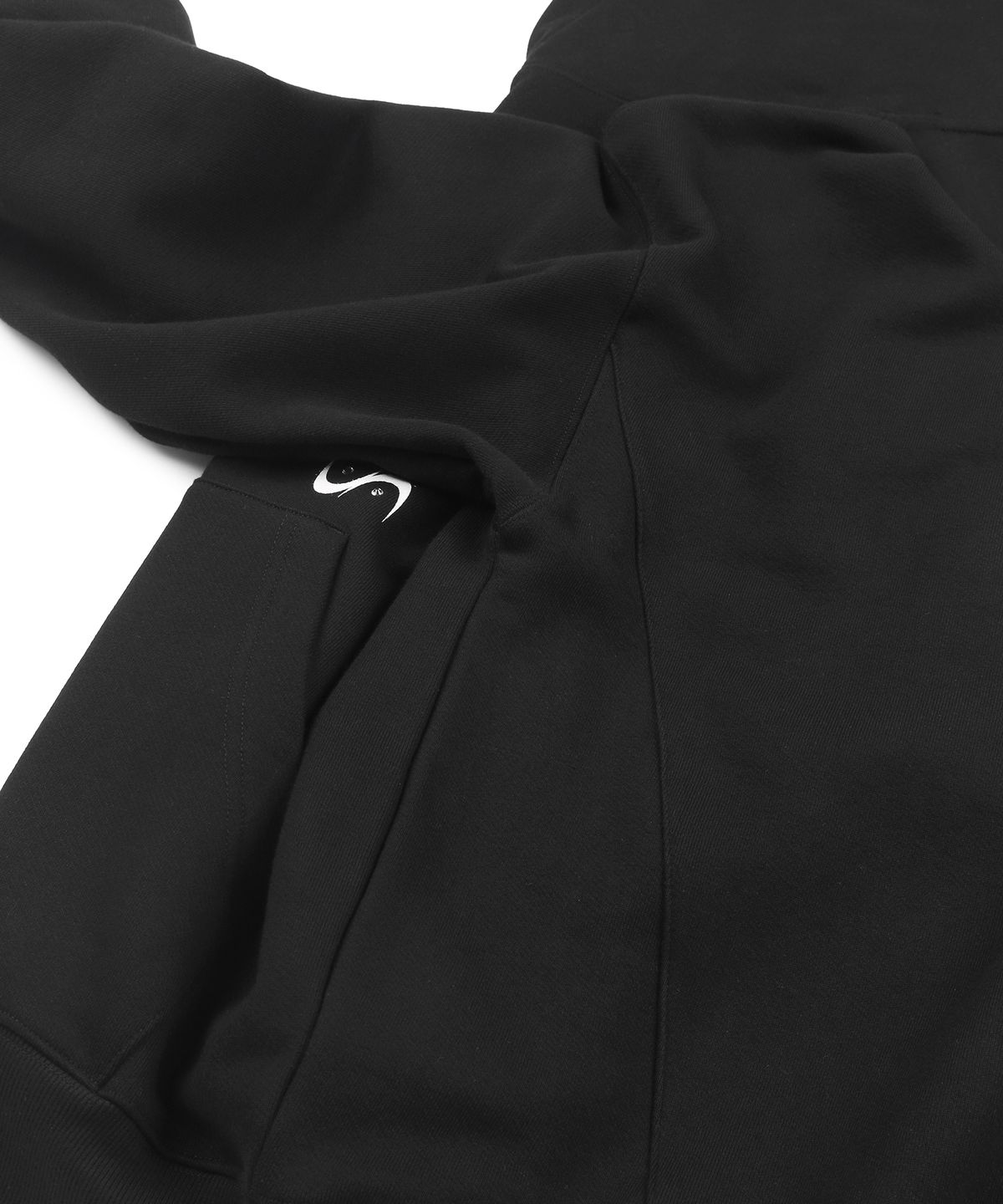 언노운컴노멀(UNKNOWNCOMENORMAL) Symbol Crystal Hoodie [BLACK]