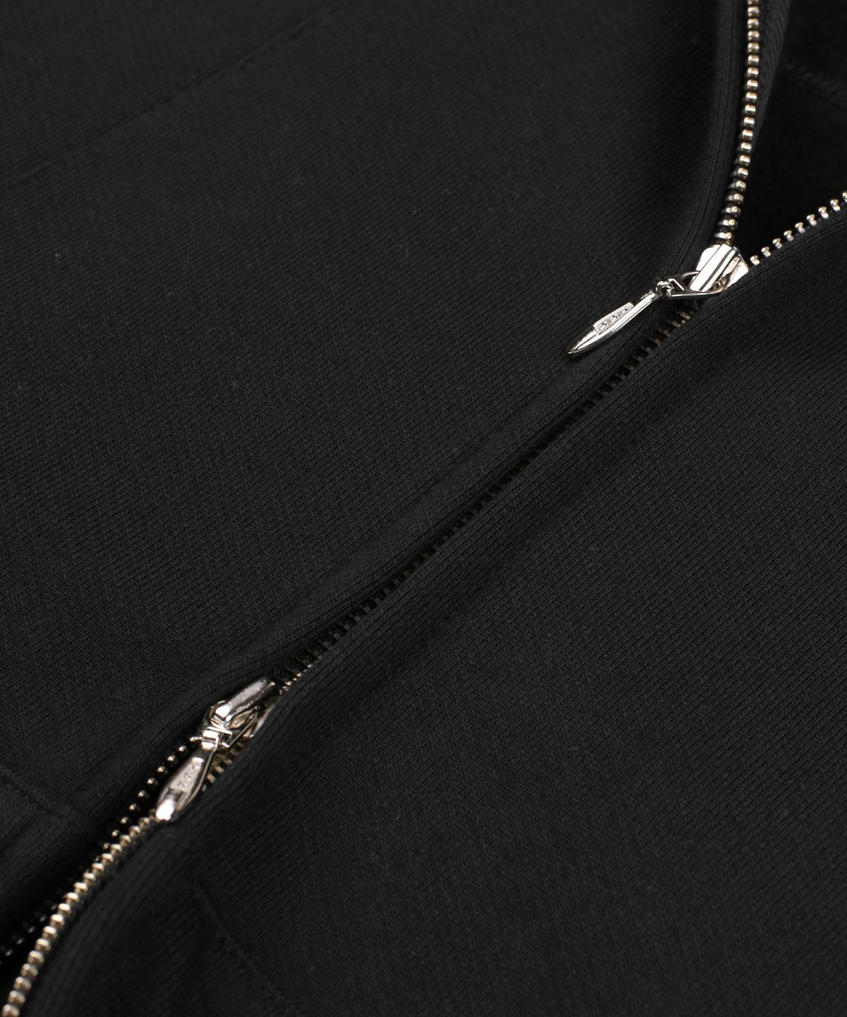 언노운컴노멀(UNKNOWNCOMENORMAL) Symbol Crystal HD Zip Up [BLACK]