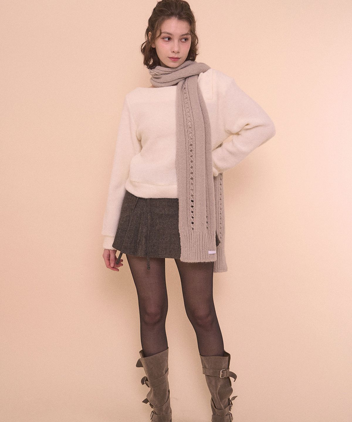 벨리아르(BELLIALEU) FUZZY BOAT NECK KNIT-IVORY