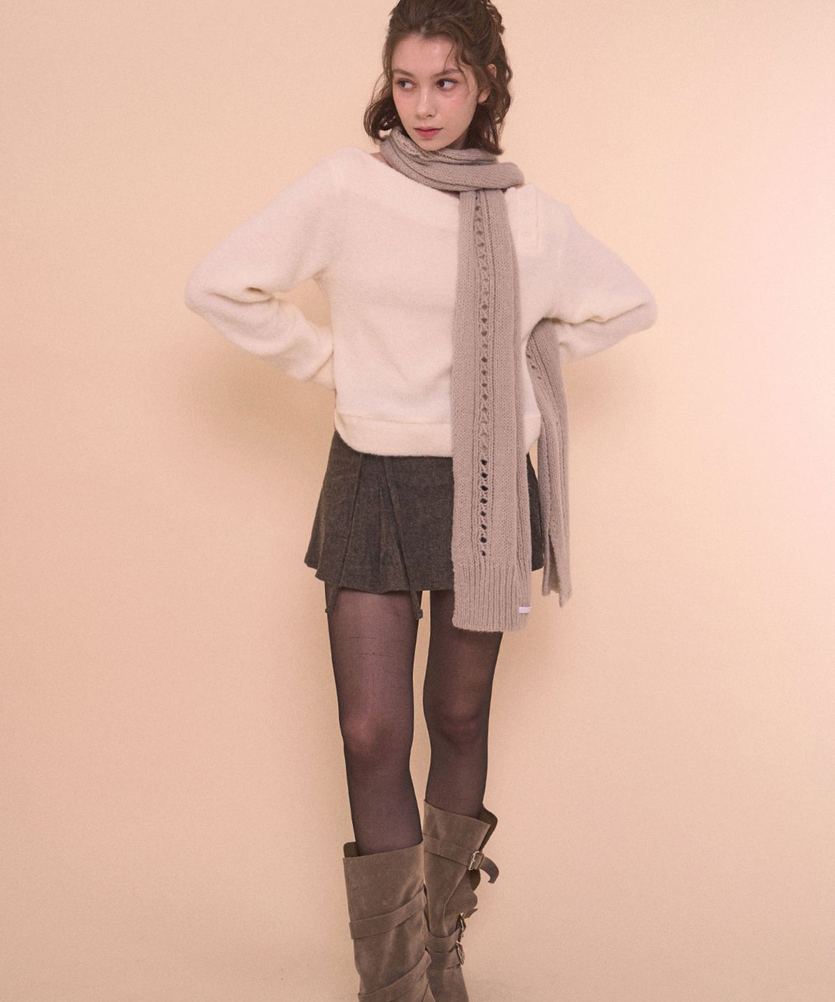 벨리아르(BELLIALEU) FUZZY BOAT NECK KNIT-IVORY