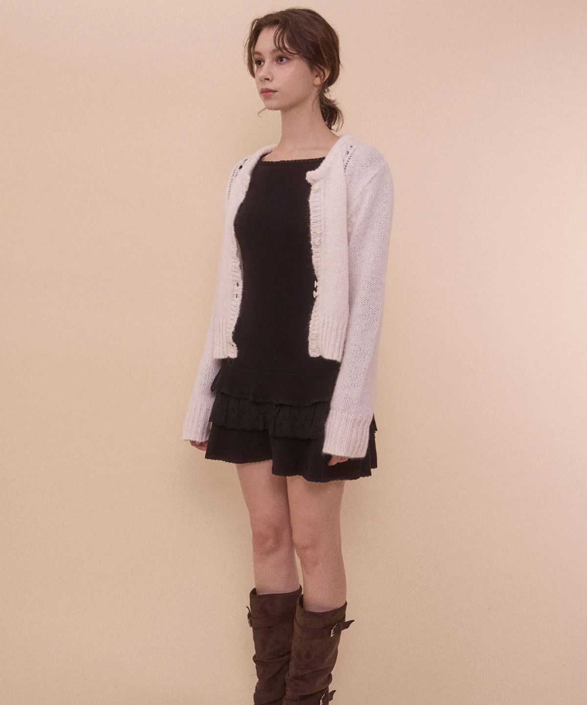 벨리아르(BELLIALEU) LACE BOAT NECK DRESS-BLACK