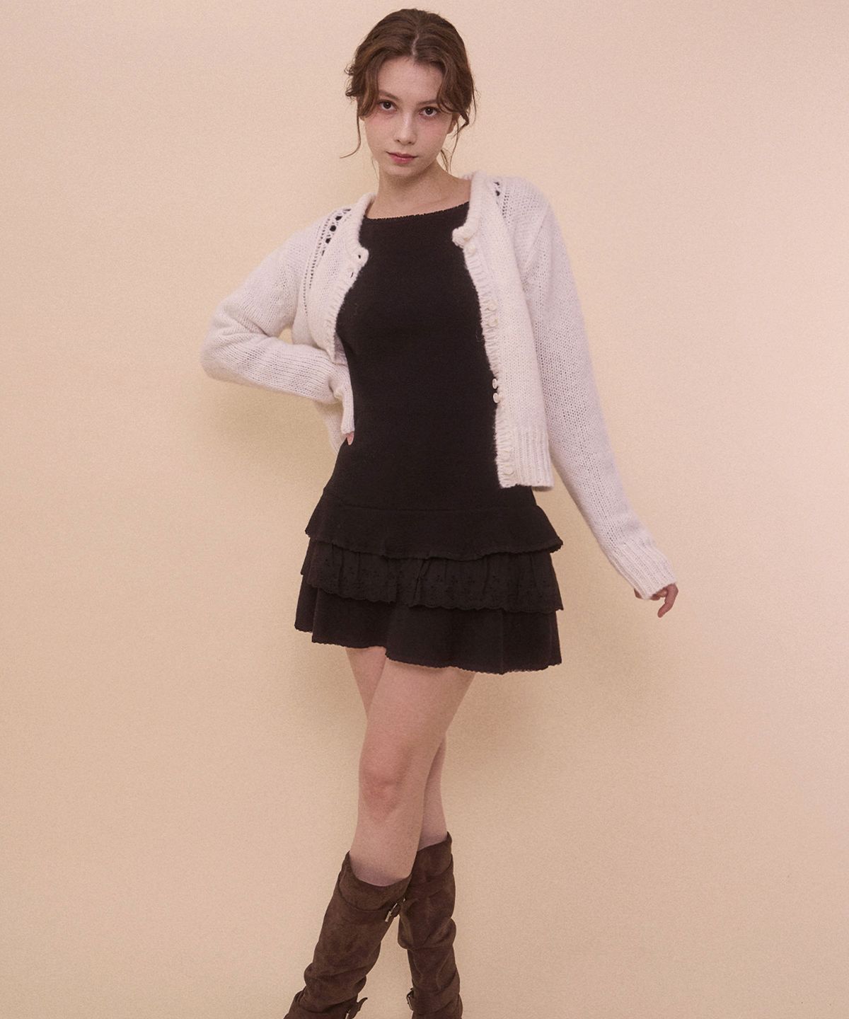 벨리아르(BELLIALEU) LACE BOAT NECK DRESS-BLACK