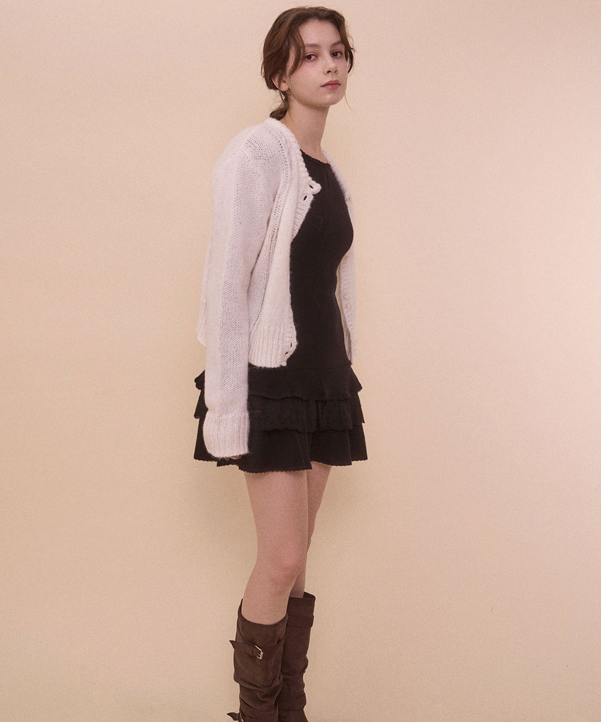 벨리아르(BELLIALEU) LACE BOAT NECK DRESS-BLACK