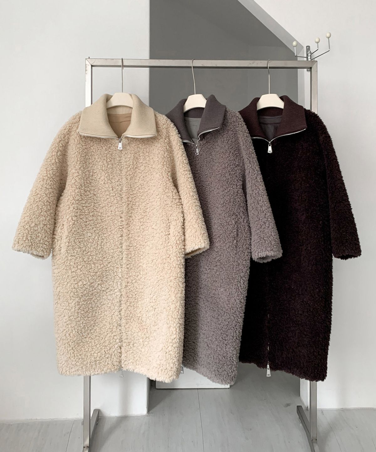 바스카라(VASCARA) Fluffy Faux Fur Zip-Up Long Coat (3colors)