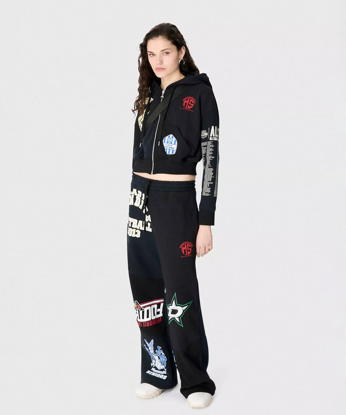 마린 세르(MARINE SERRE) (W) 리제네레이티드 그래픽 저지 크롭드 집 후디 블랙 REGENERATED GRAPHIC JERSEY CROPPED ZIPPED HOODIE BK99 BLACK