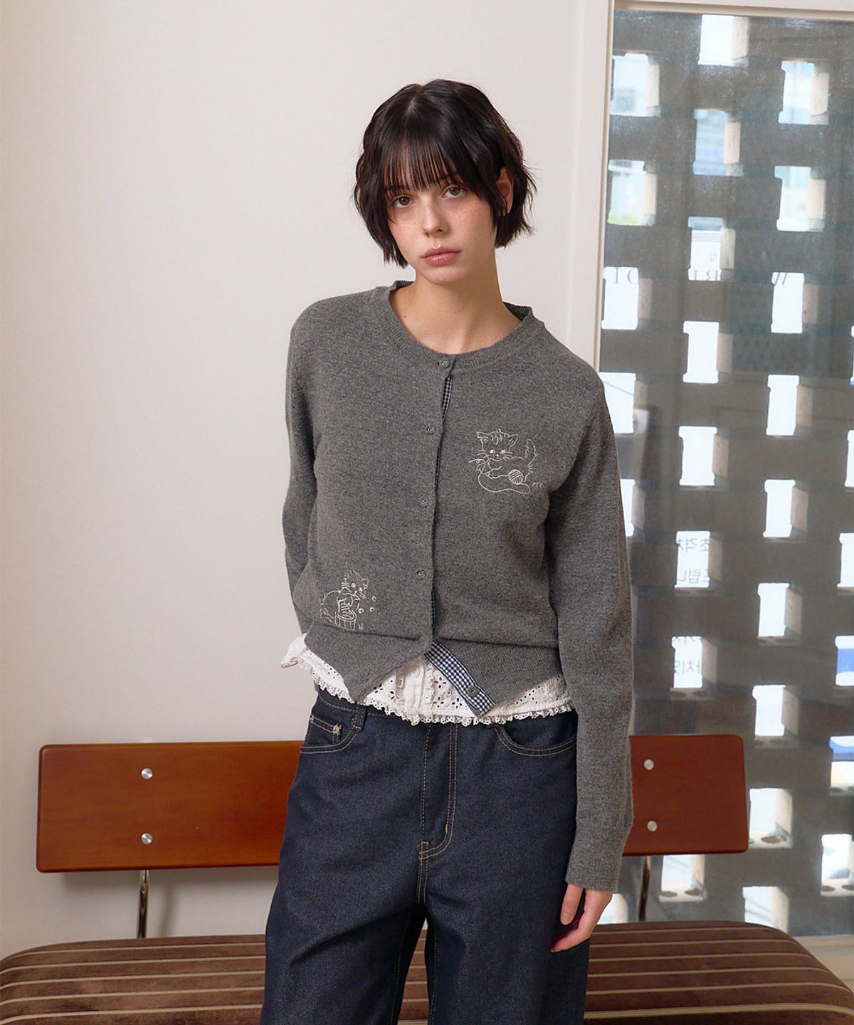 베이비블루니들즈(BABYBLUENEEDLES) Kitten Embroidery Knit Cardigan CHARCOAL