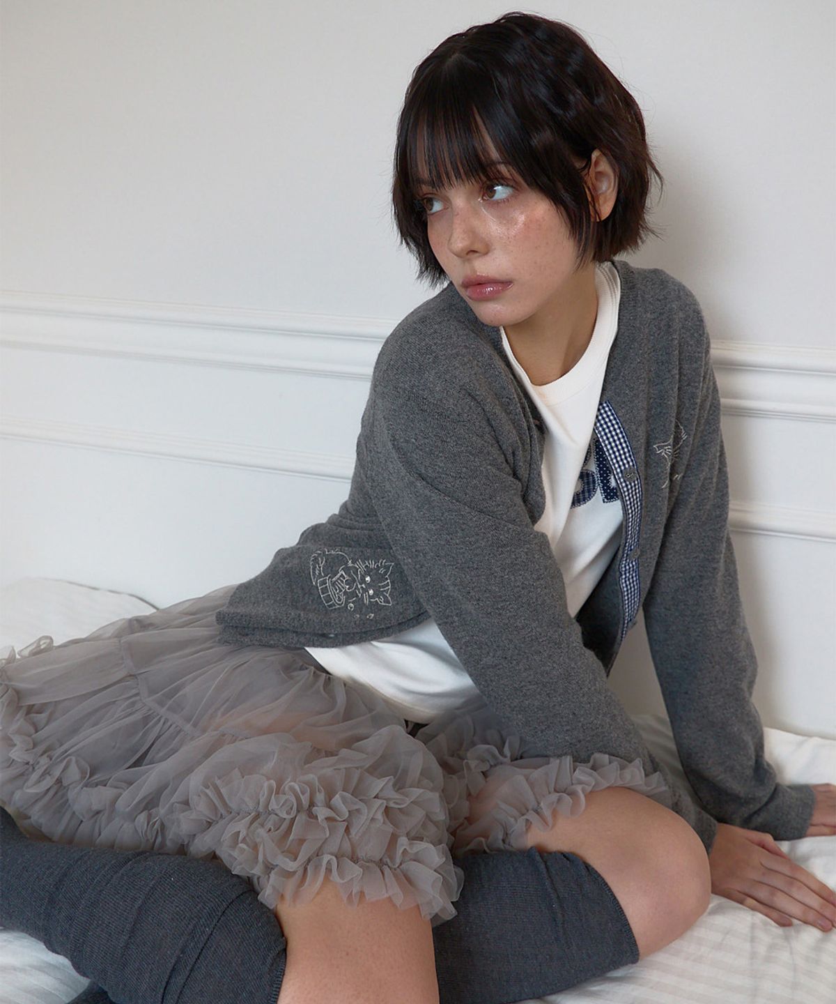 베이비블루니들즈(BABYBLUENEEDLES) Kitten Embroidery Knit Cardigan CHARCOAL