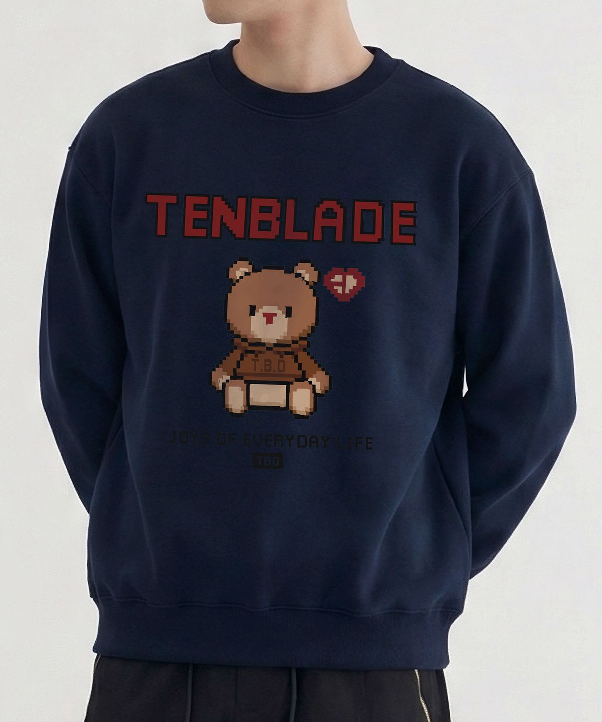 텐블레이드(TENBLADE) 픽셀 하트 베어 맨투맨 (3컬러)