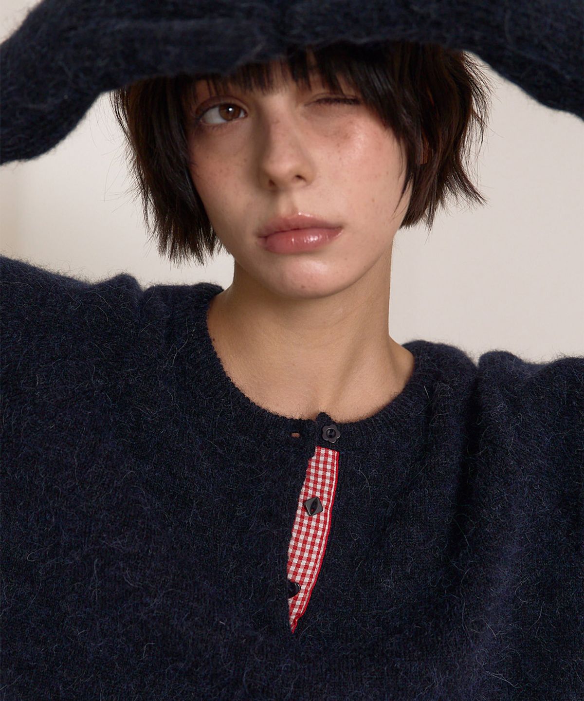 베이비블루니들즈(BABYBLUENEEDLES) Hairy Alpaca Henley-neck Knit Pullover DEEP NAVY
