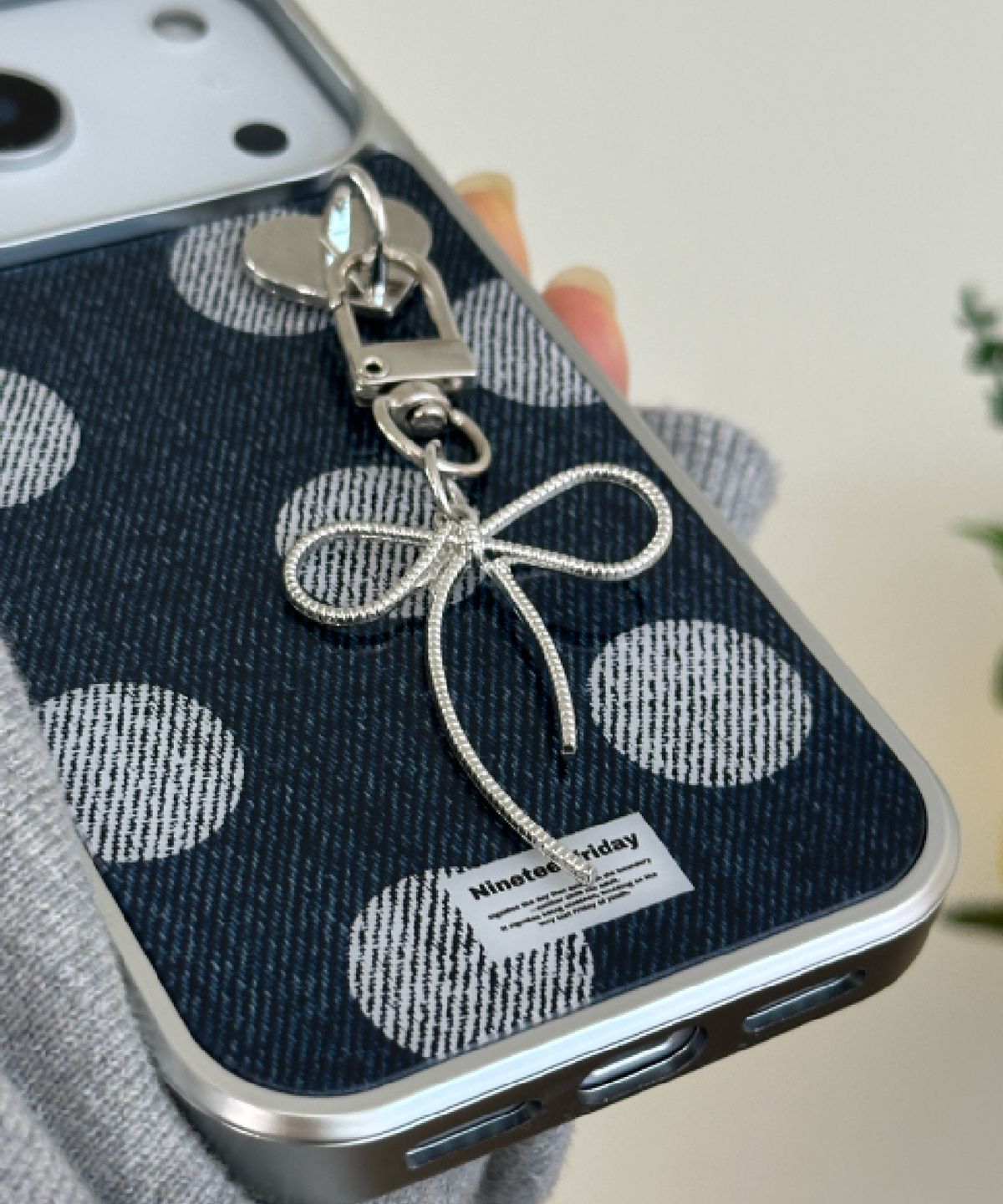 나인틴프라이데이(nineteenfriday) [Key Ring Option] Denim Dot 실버 맥세이프 에폭시 케이스