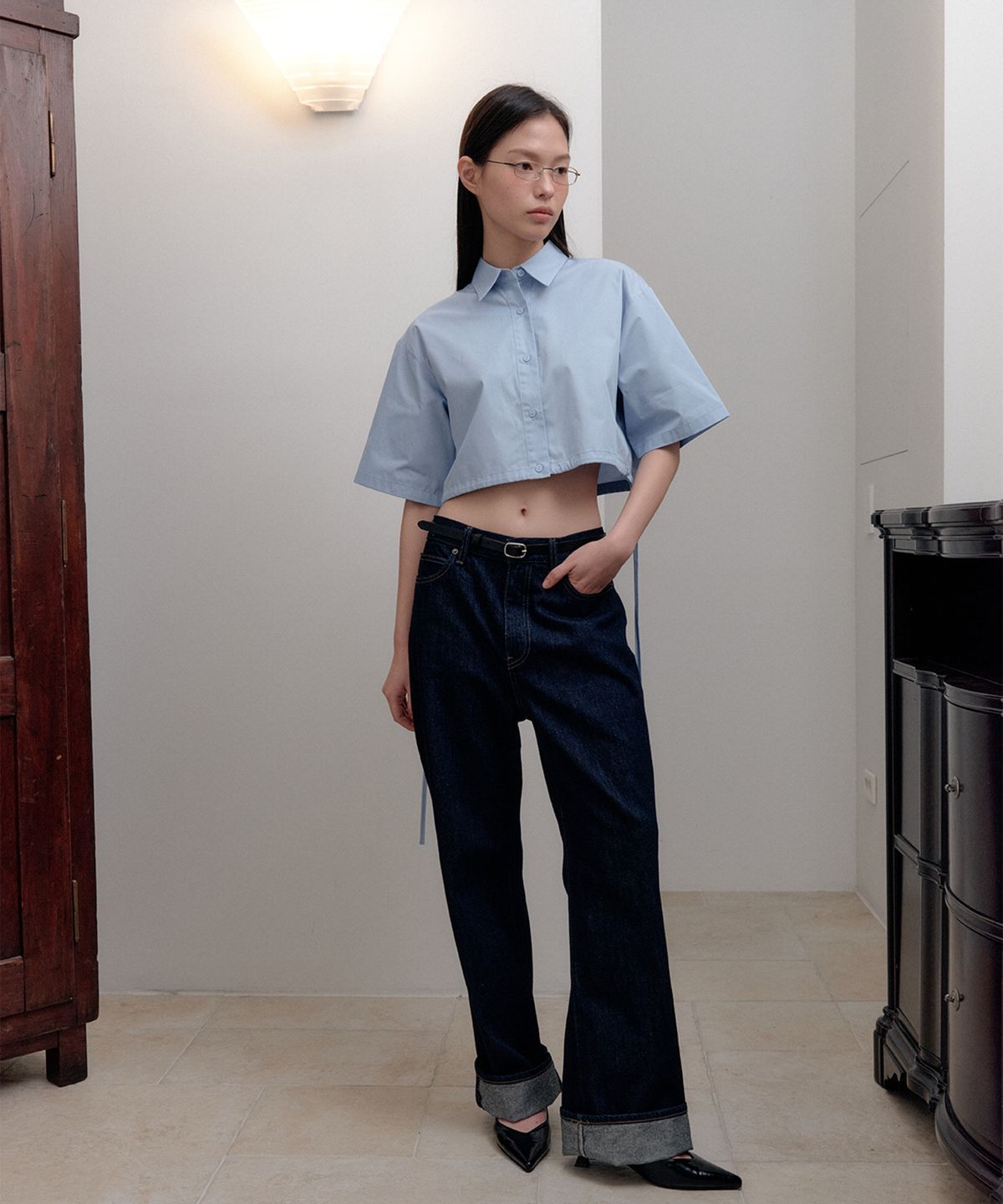벨르(VELLE) Ribbon Strap Crop Shirt_Blue