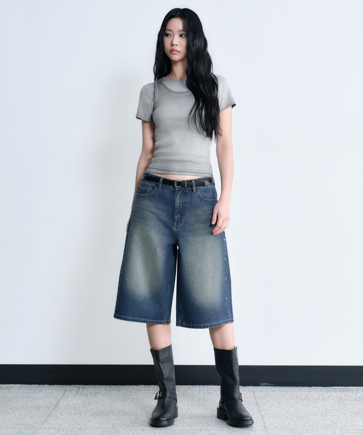 무신사 스탠다드 우먼(MUSINSA STANDARD WOMAN) 우먼즈 스터드 데님 스케이터 쇼츠 [미디엄 인디고]