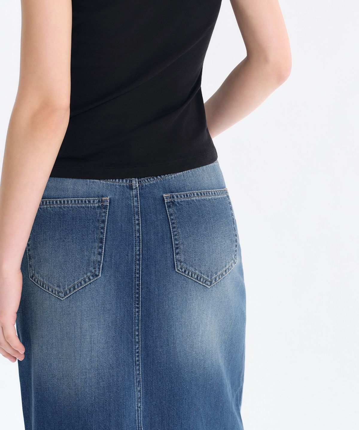 무신사 스탠다드 우먼(MUSINSA STANDARD WOMAN) 우먼즈 라이트웨이트 데님 맥시 스커트 [미디엄 인디고]