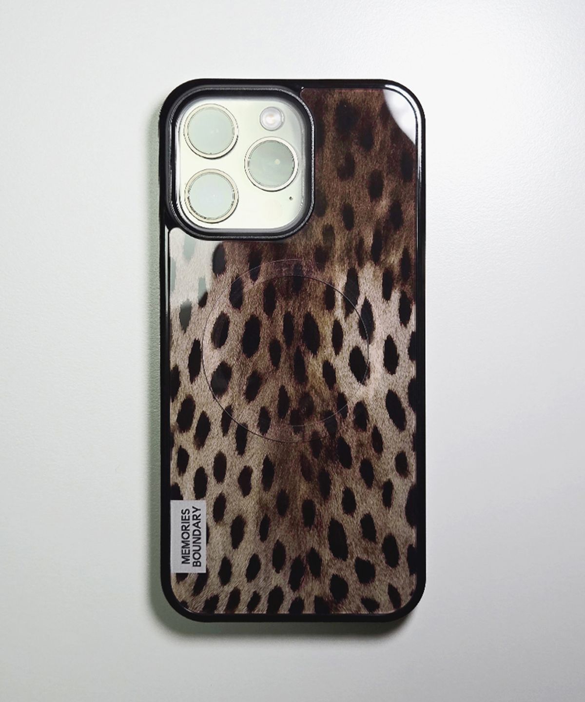 메모리즈바운더리(MEMORIESBOUNDARY) Wild Luxe Leopard Phone Case Smoky Brown (BK_Epoxy/MagSafe Glass)