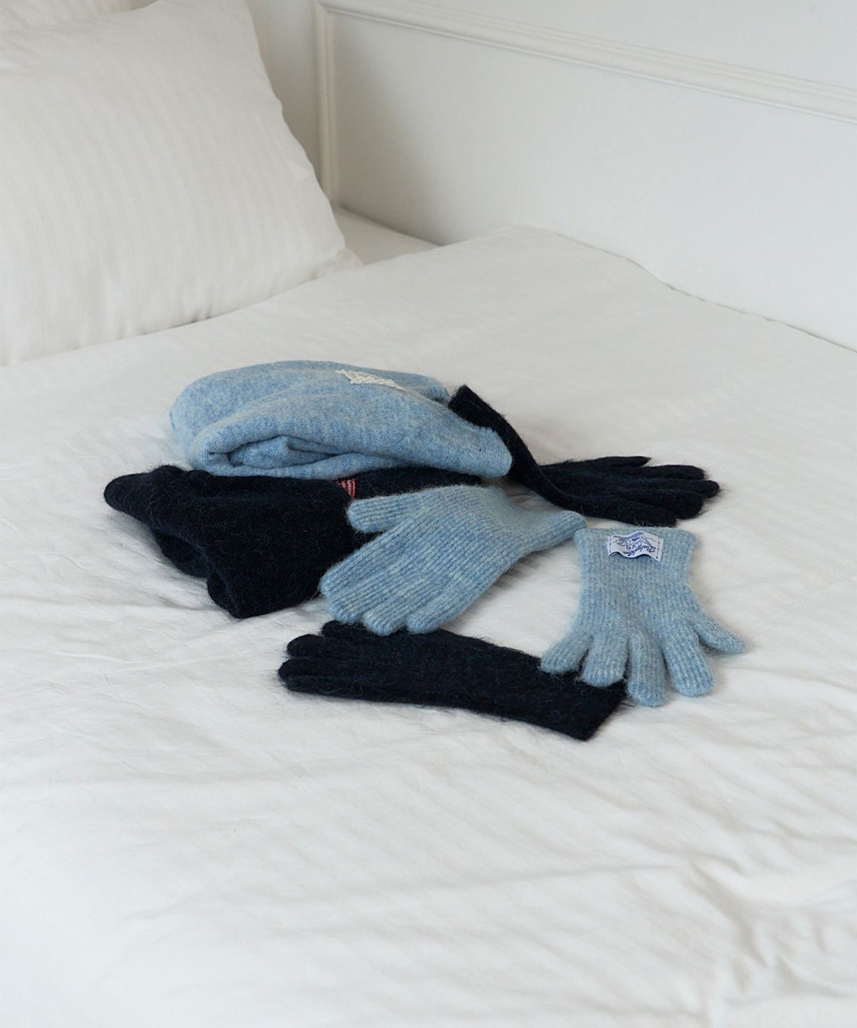 베이비블루니들즈(BABYBLUENEEDLES) Hairy Alpaca Knit Gloves DEEP NAVY
